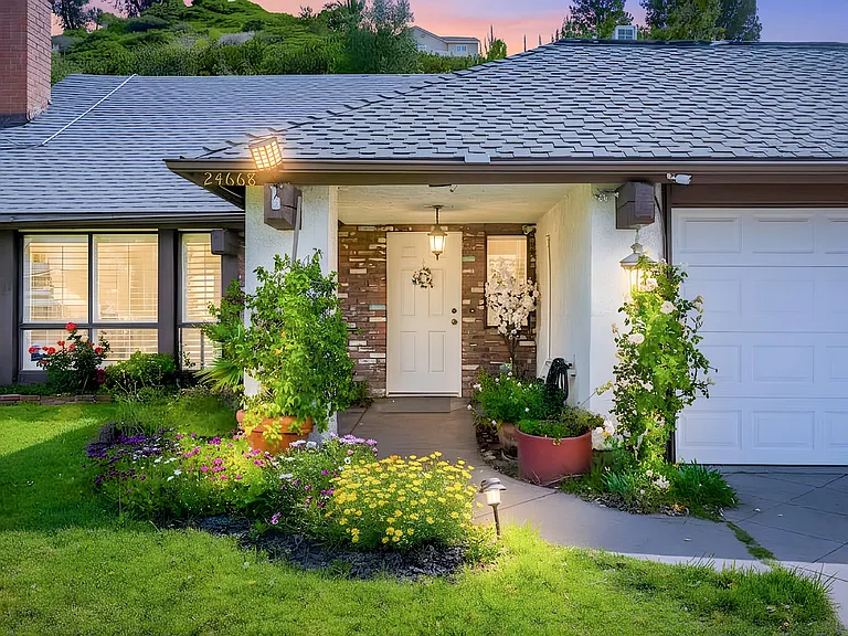 24668 Ebelden Ave — Photo 56