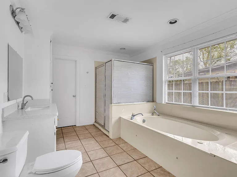 8745 Kimberly Dr — Photo 17
