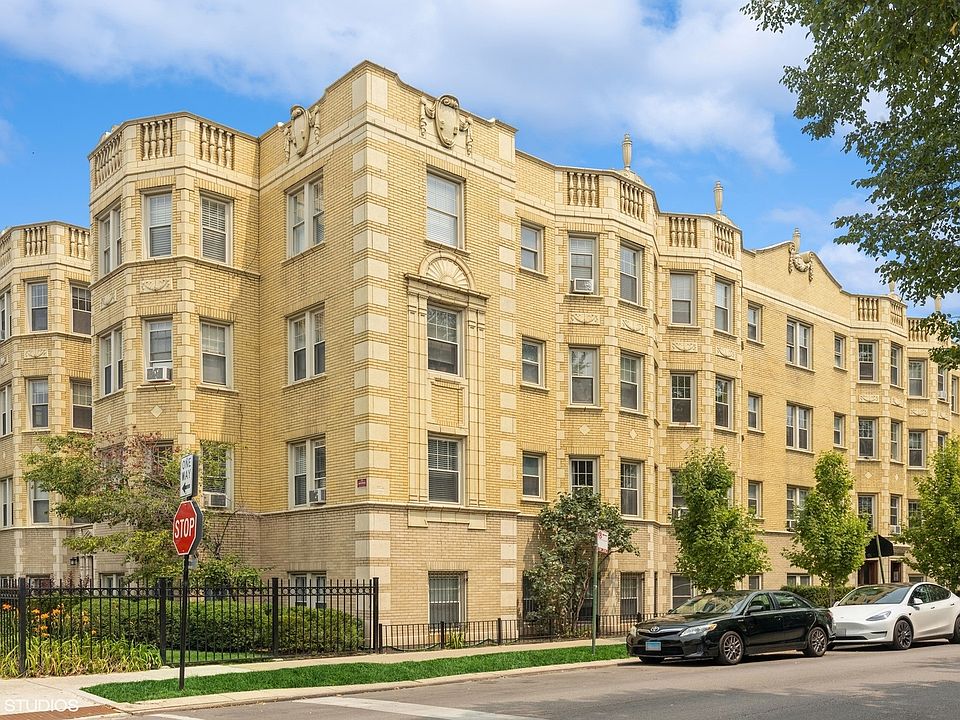 1st image of 2248 W Granville Ave #2