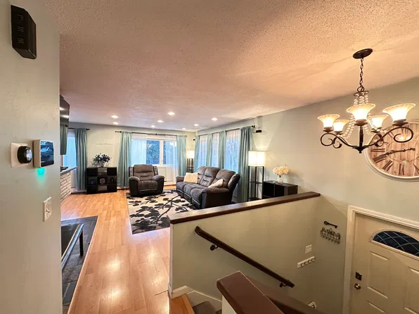 4701 Pavalof St, Anchorage, AK 99507