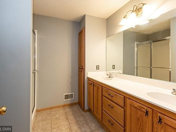 2nd floor master bath