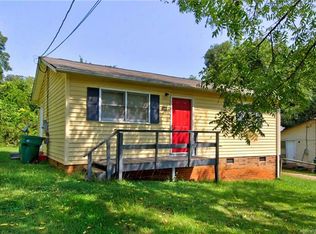 418 E 11th St, Newton, NC 28658