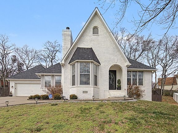 4th image of 910 Spanish Oak Cir