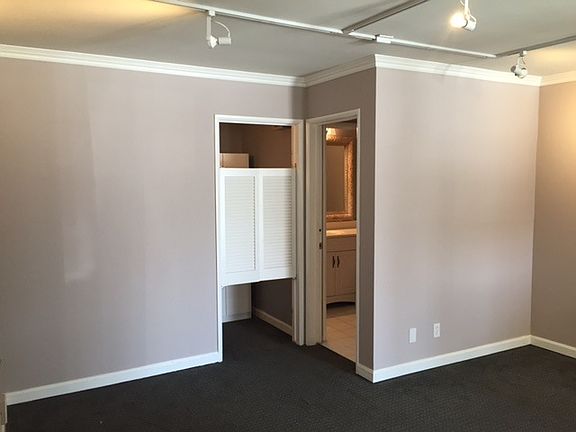 5th image of 423 31st St Ste A