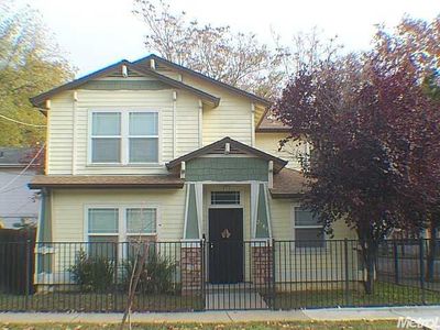 2761 37th St, Sacramento, CA, 95817