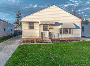 3322 Center Dr, Parma, OH