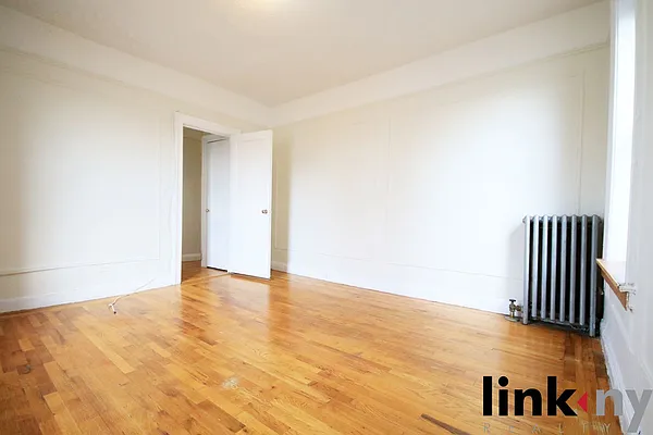 Rented by Link NY Realty | media 16