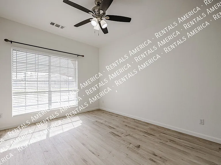 764 E Sheffield Ave — Photo 38
