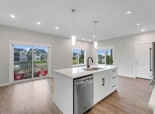 284 Canals Cross SW, Airdrie, AB T4B 4L3
