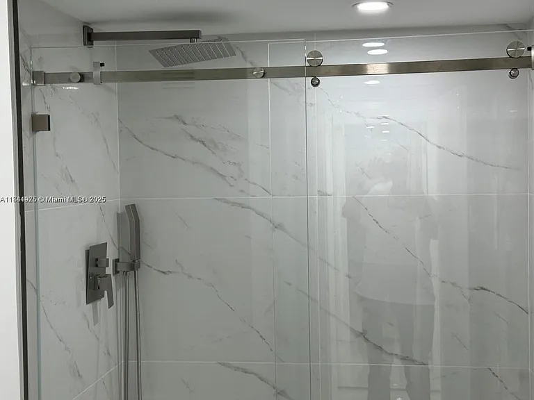18031 Biscayne Blvd #502 — Photo 13