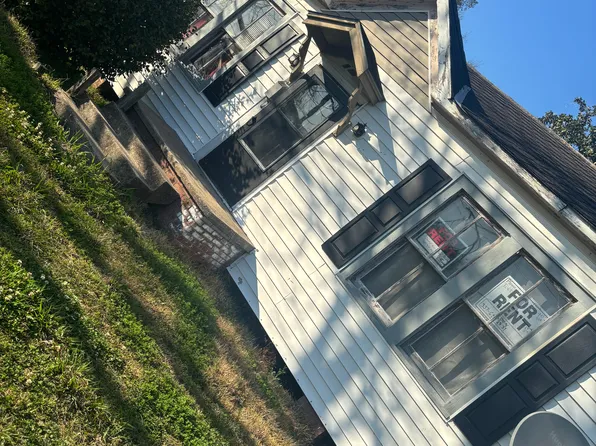 810 W South St, Opelousas, LA 70570