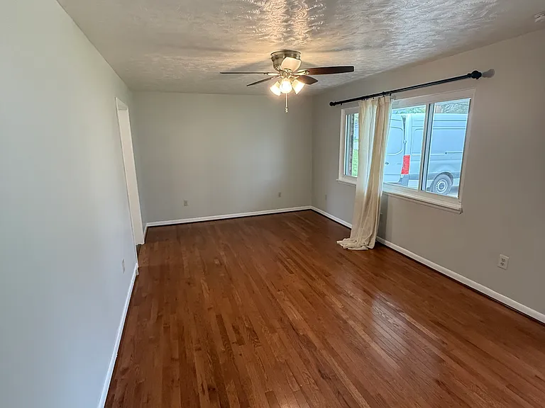 320 Port William Ln — Photo 7