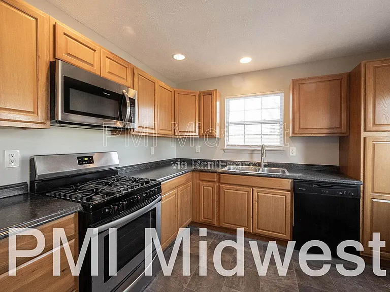 1365 Mulberry St — Photo 6