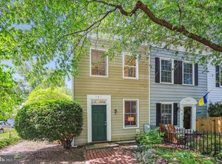 927 G St SE, Washington, DC 20003