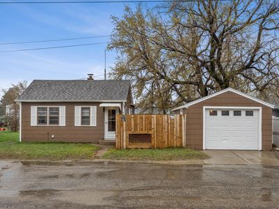8 Osborn Ave S, Sabin, MN, 56580