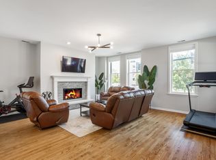 619 N Racine Ave APT 2, Chicago, IL 60642