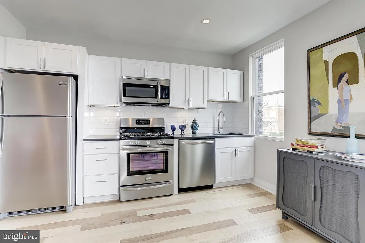 Building Photo - 3101 Sherman Ave NW #103