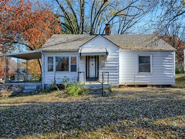 10037 Holmes Rd, Kansas City, MO 64131
