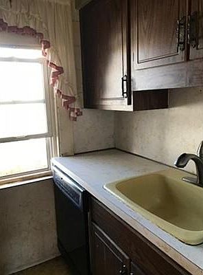 4th image of 50 Aborn St