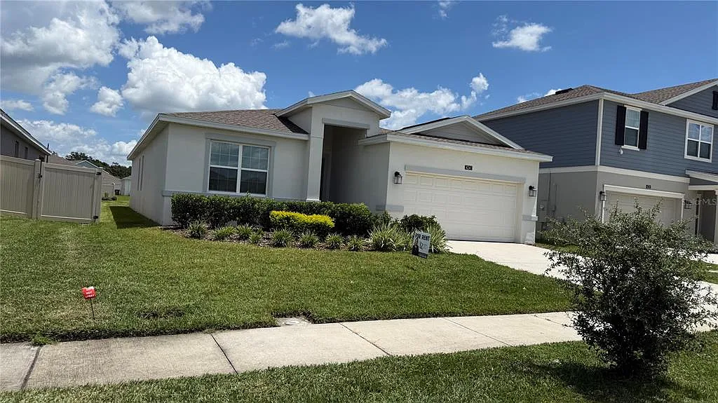 4 bed, 3.0 bath, 2659 sqft, $2,750 — Photo 1