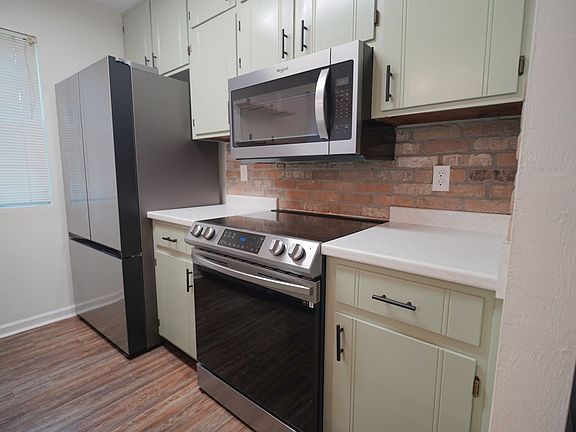 4th image of 3027 Oak Hammock Ln