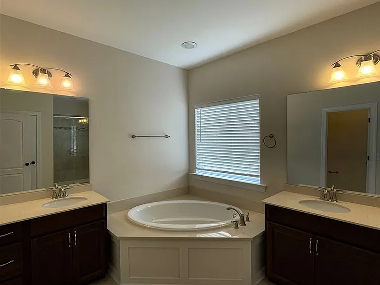 1223 Oleander Ln — Photo 17