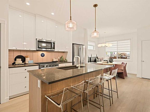 2nd image of 19760 SW 45th St SE