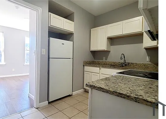 2424 N Calvert St #1 — Photo 5