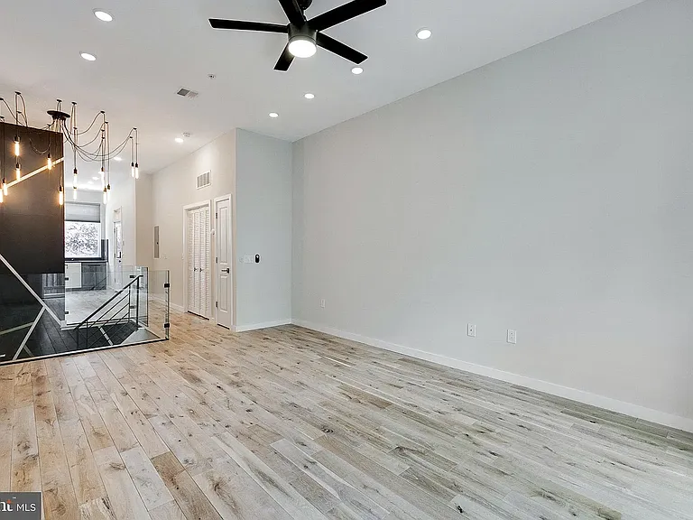 1825 Ginnodo St #1R — Photo 7