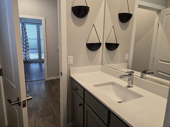 5th image of 8242 Skye Territory St