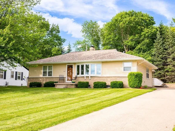3420 State Road 33, West Bend, WI 53095