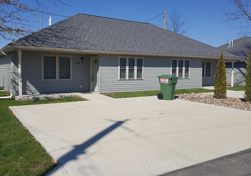 1st image of 820 S 14th St