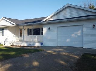 11050 N Carlson Rd, Six Lakes, MI 48886