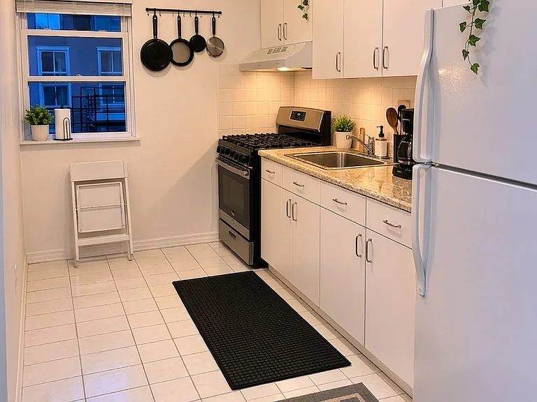 116 Bay 50 St #2 — Photo 1