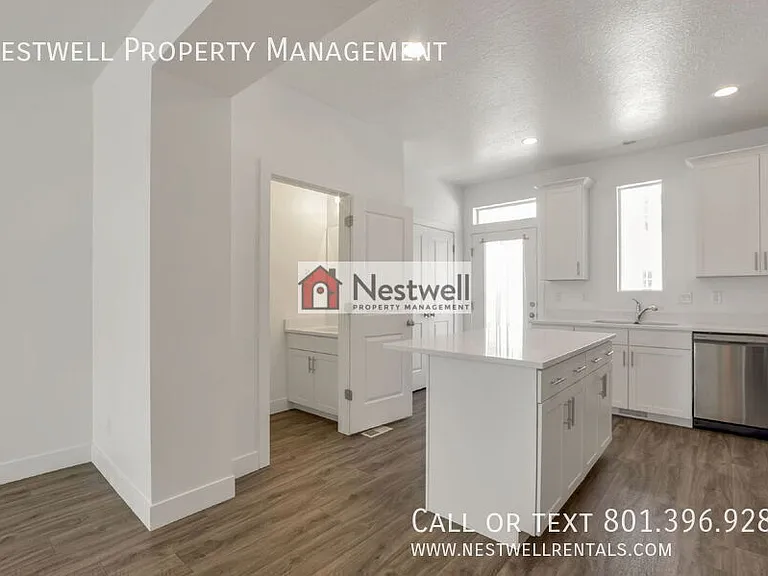 7946 S 5440 W — Photo 6