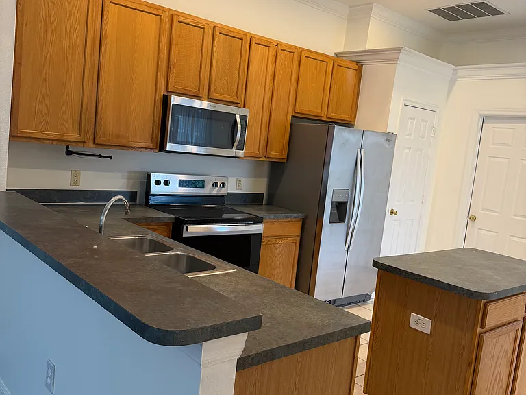 672 Reston Pl — Photo 5