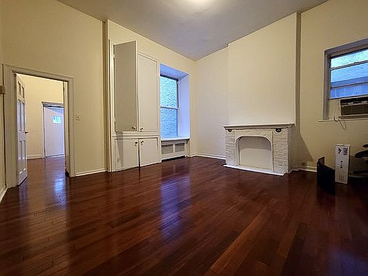 2nd image of 312 W 87th St #X