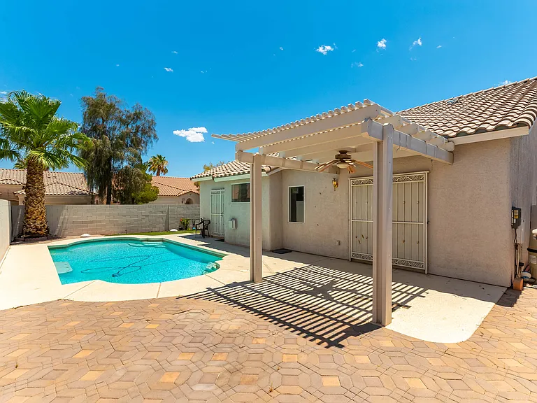 4432 Lobero Ave — Photo 15