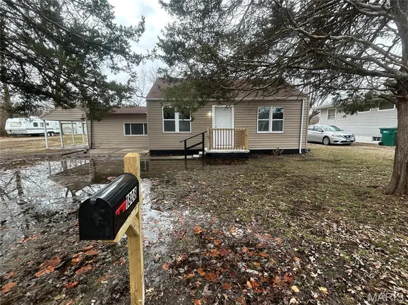 1808 Mullens Ave, East Saint Louis, IL 62206