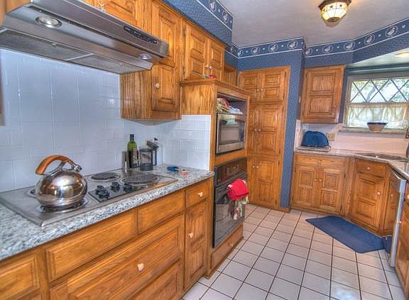 5th image of 2217 Bluffton Dr