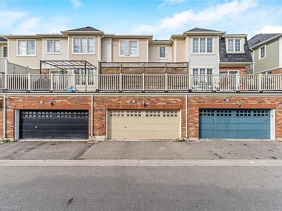 3rd image of 937 Brassard Cir