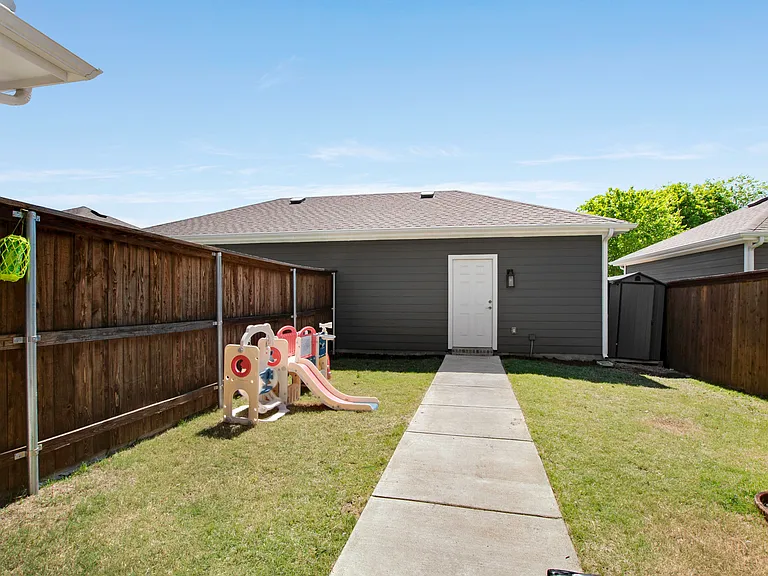 6628 Kort St — Photo 24