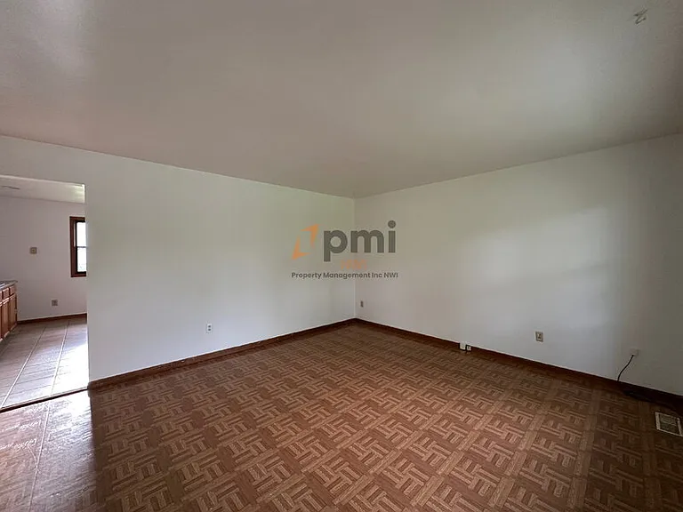 732 N State Road 149 — Photo 7