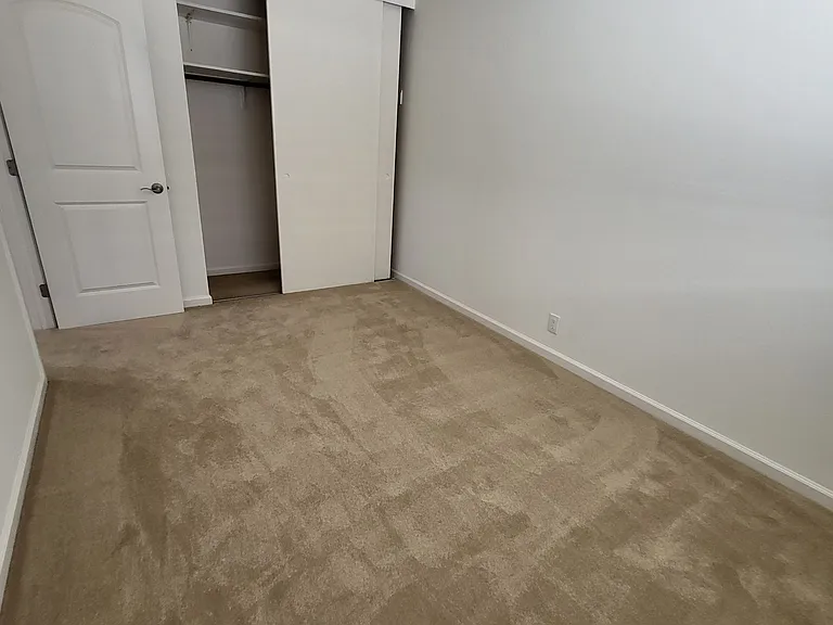 2313 Roosevelt Ave #5 — Photo 5