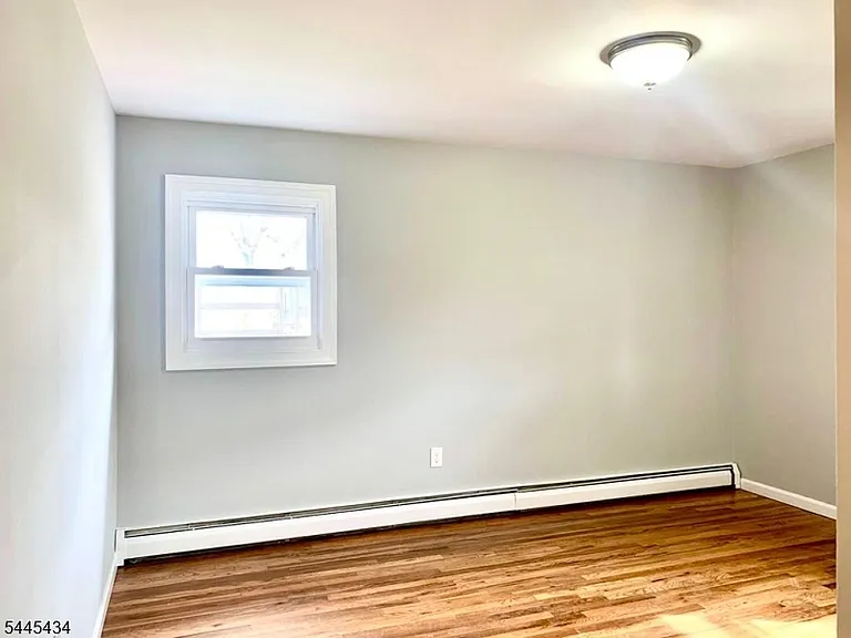15 Wallace St #2 — Photo 12