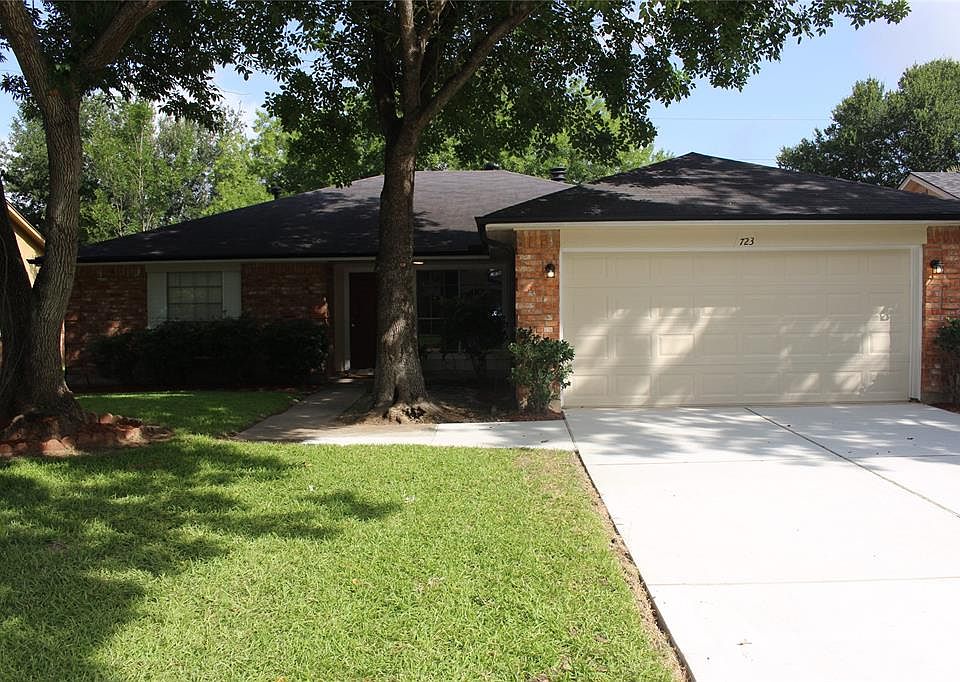 1st image of 723 Old Colony Dr