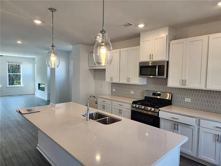 101 Holt Ln — Photo 11