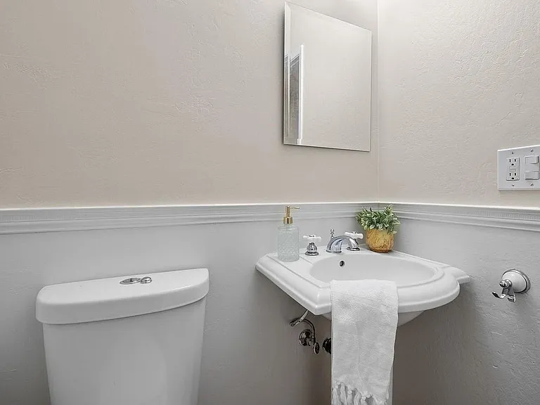 Downstairs half bath