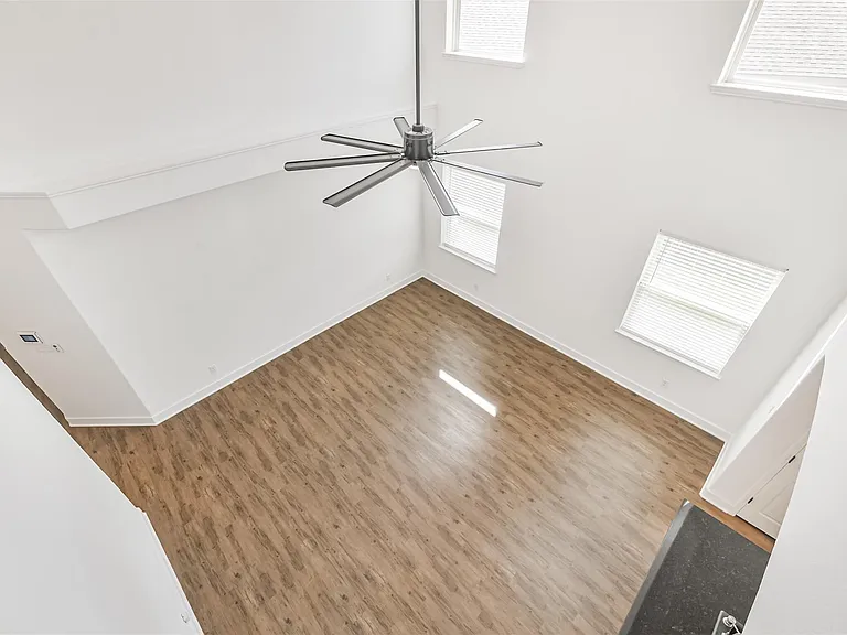 15203 Lake Powell Dr — Photo 22