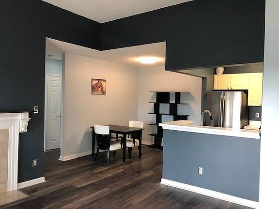 2nd image of 20281 Beechwood Ter Unit 300